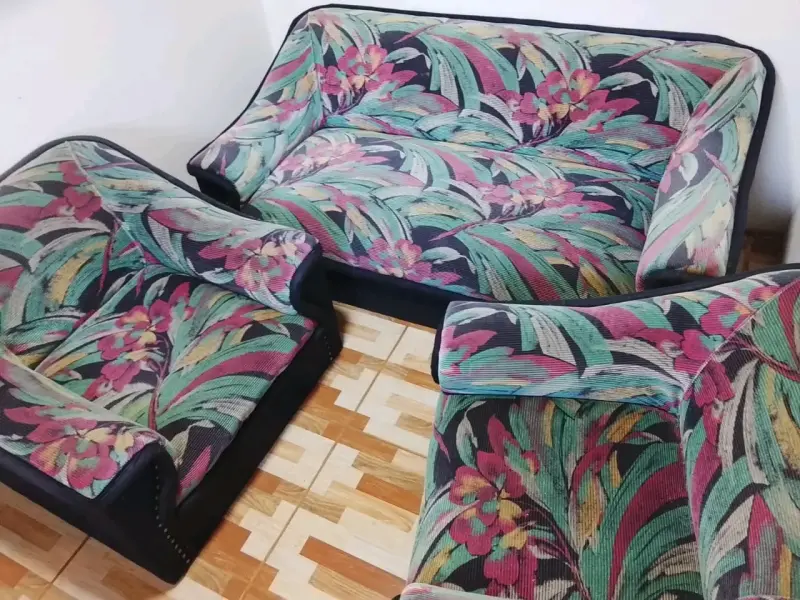 Juego de sillones estampados florales - 1