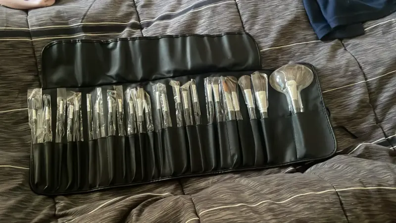 Set de brochas de maquillaje profesional MAC - 1