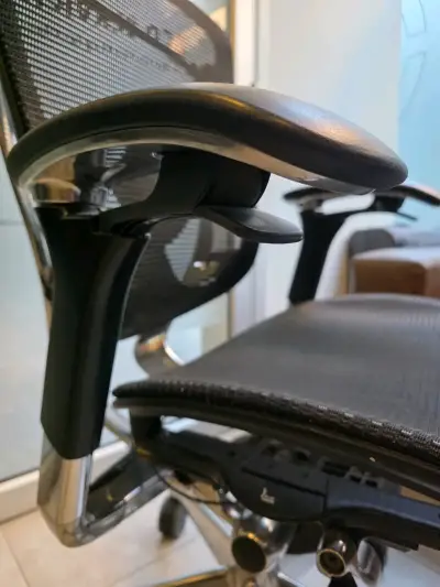 Silla de oficina ergonómica Okamura Contessa negra - miniatura 6