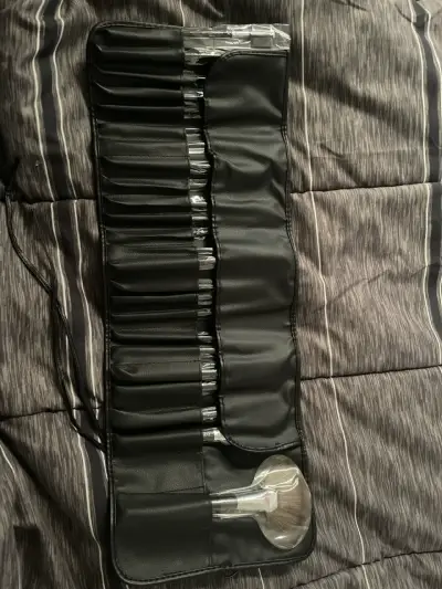 Set de brochas de maquillaje profesional MAC - miniatura 4