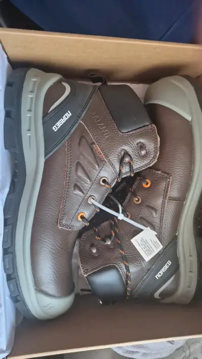 Botas de seguridad Norseg marrones con puntera reforzada - miniatura 1