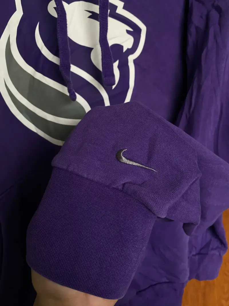 Polerón morado con logo de león Nike NBA, talla L - 3