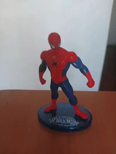 Figura de acción Spider-Man en base - miniatura 1