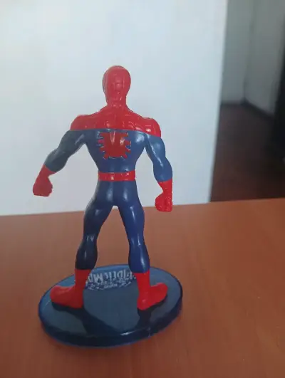 Figura de acción Spider-Man en base - miniatura 2