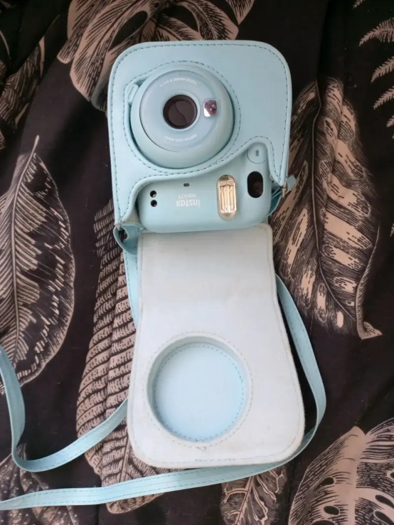 Cámara Fujifilm Instax Mini 11 azul con bolso - 3