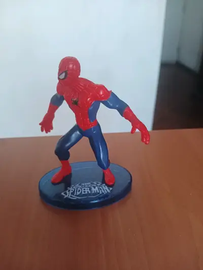 Figura de acción Spider-Man en base - miniatura 1
