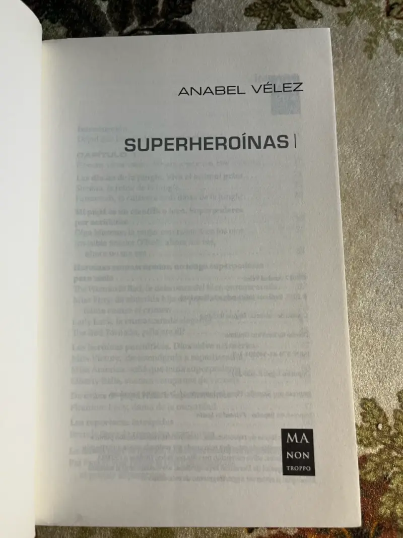 Libro 'Superheroínas' de Anabel Vélez - 2
