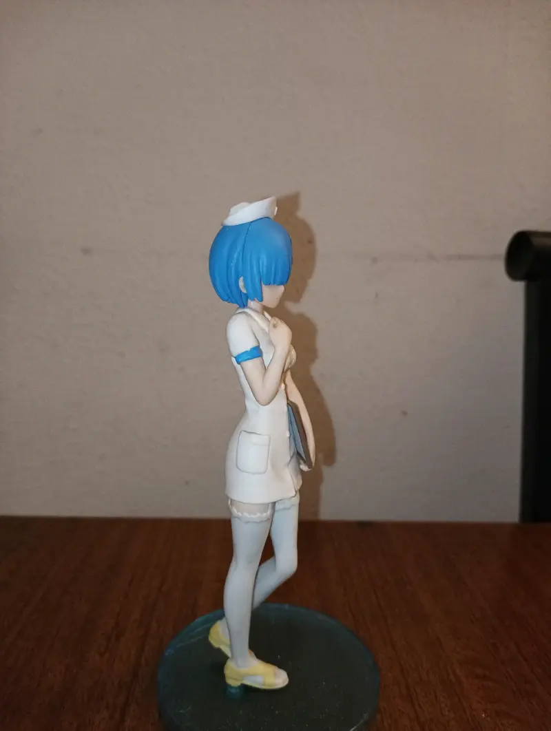 Figura de colección de personaje anime - 2