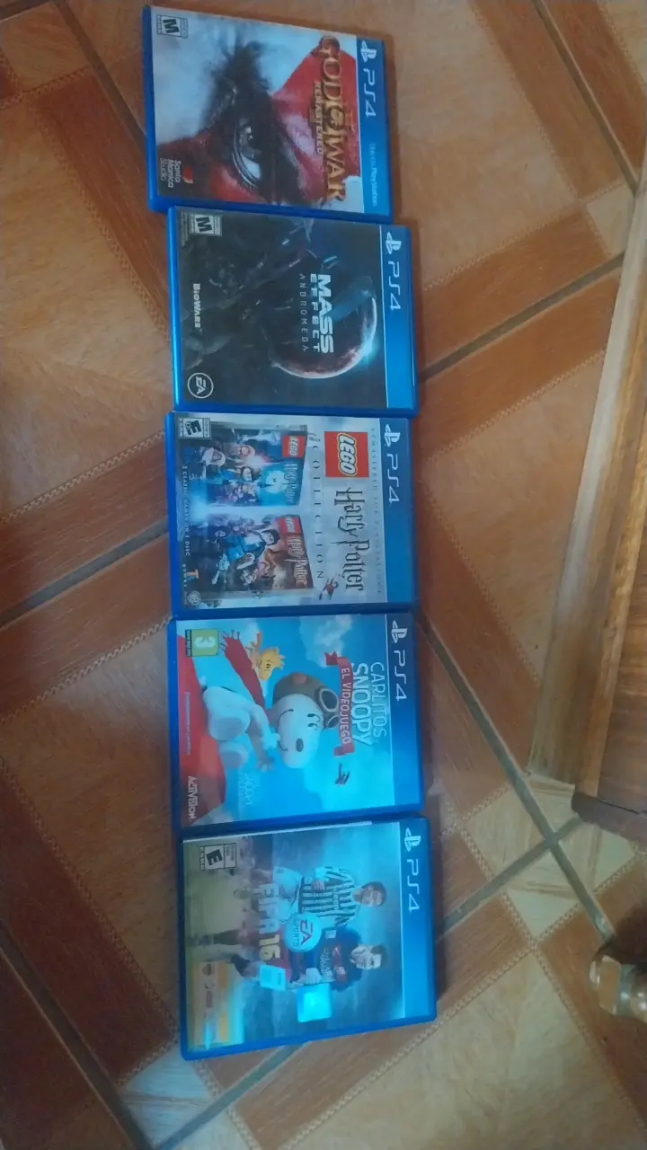 Consola PS4 con control y juegos incluidos - 3