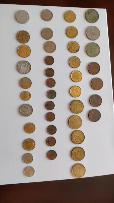 Colección de monedas antiguas variadas - miniatura 1