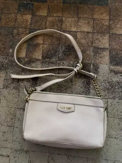 Cartera cruzada Nine West beige elegante - miniatura 1