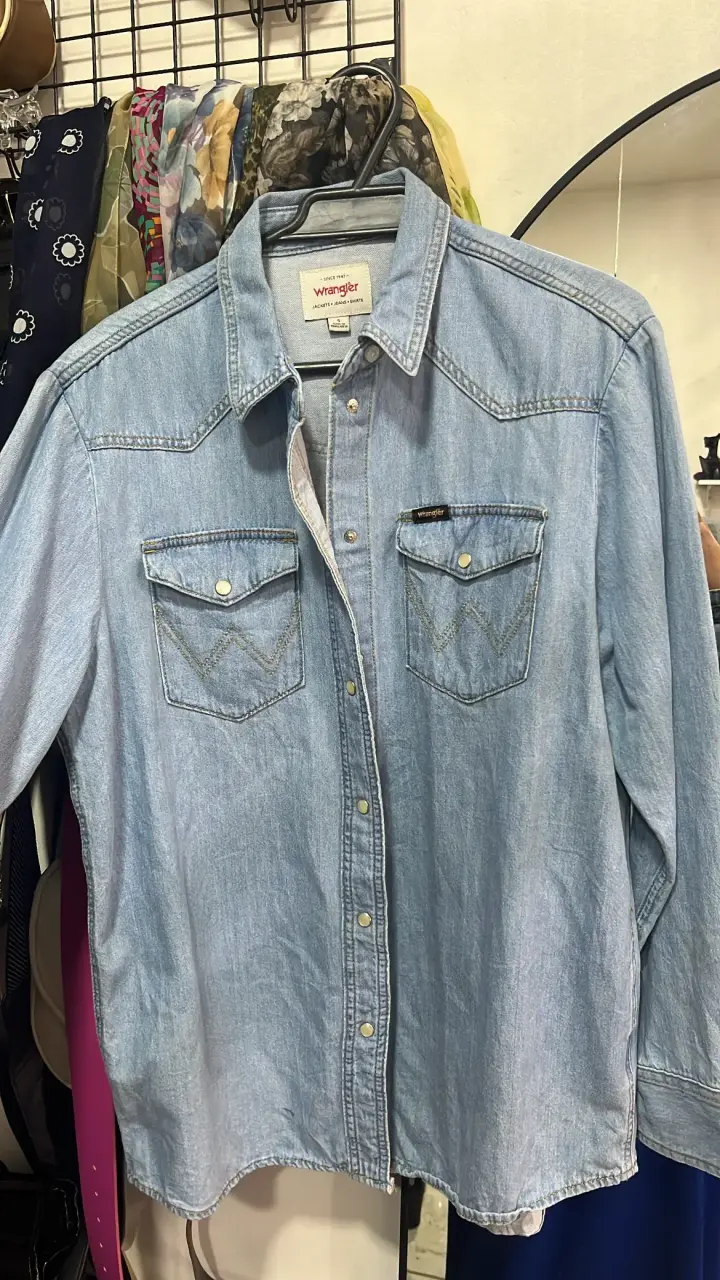 Camisa de mezclilla Wrangler para hombre - 1