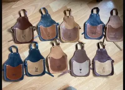 Delantales de cuero para botellas de vino - miniatura 2
