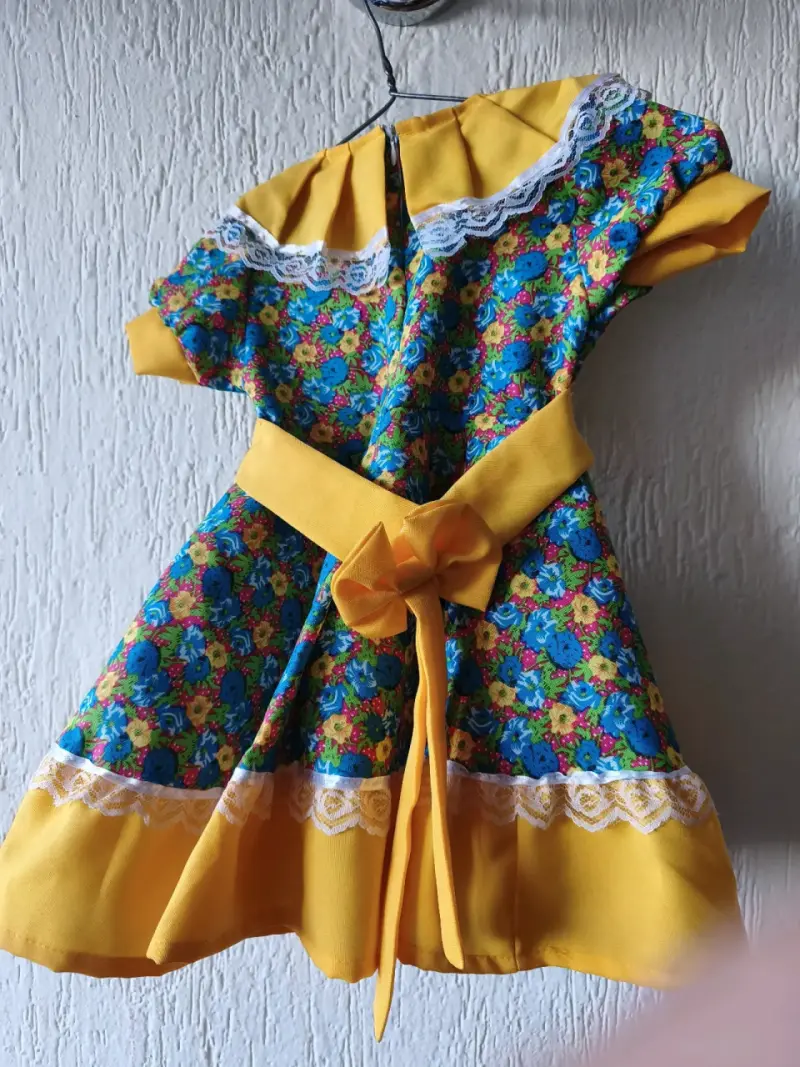 Vestido de chinita tradicional amarillo talla 2 - 1