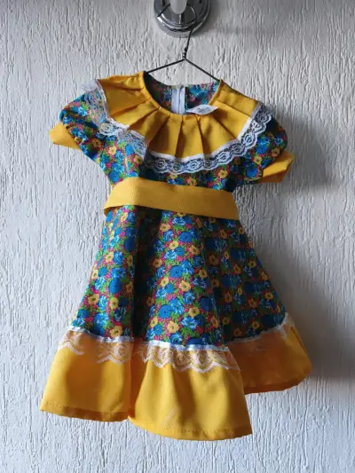 Vestido de chinita tradicional amarillo talla 2 - miniatura 2
