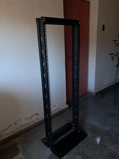 Rack de Servidor Abierto de Metal Negro - miniatura 1