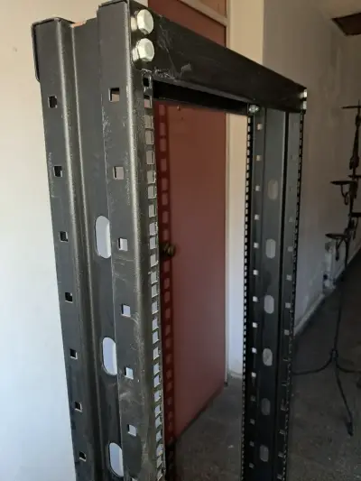Rack de Servidor Abierto de Metal Negro - miniatura 5