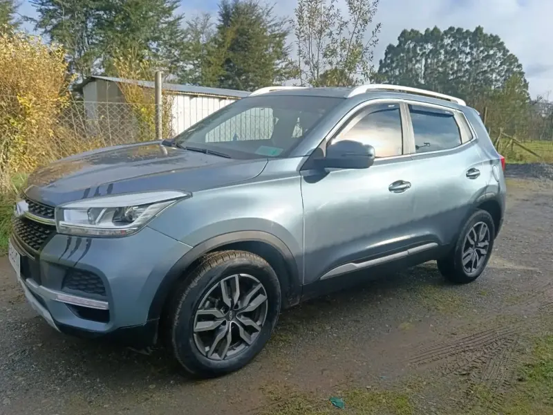 SUV Chery Tiggo 2 en buen estado - 2