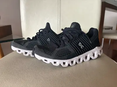 Zapatillas deportivas marca On - miniatura 1