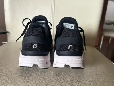 Zapatillas deportivas marca On - miniatura 2