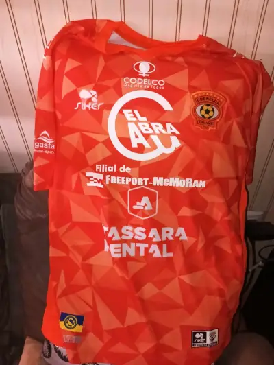 Camiseta de fútbol de cobreloa - miniatura 1