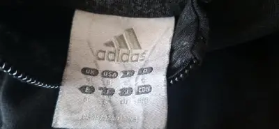 Polerón con capucha negro Adidas para mujer - miniatura 5