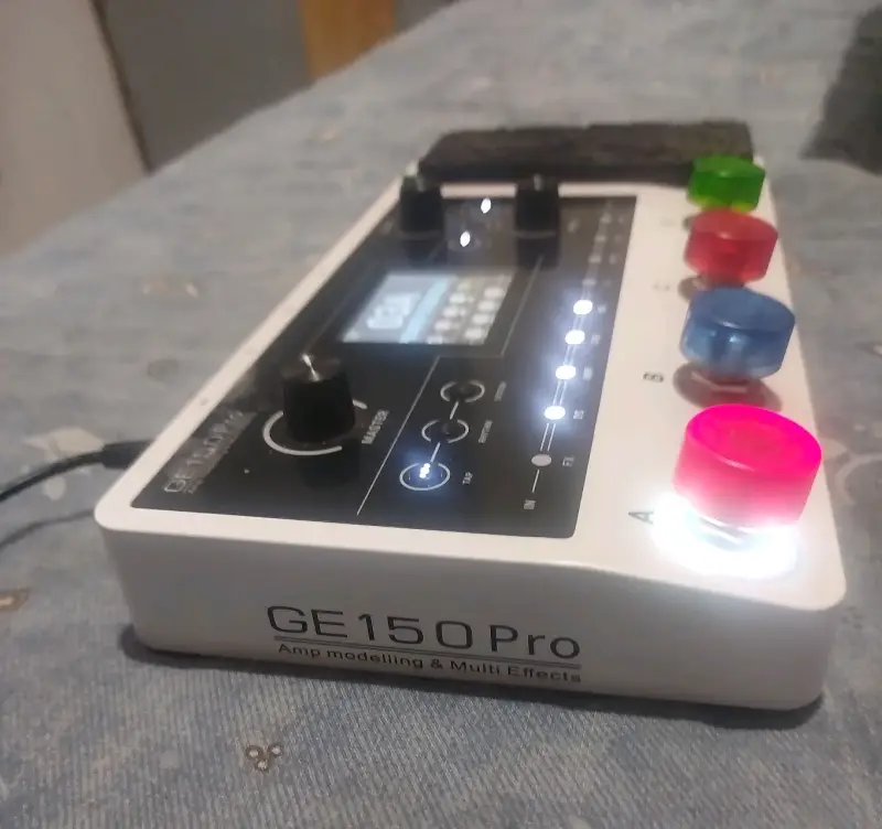 Vendo Pedal Multiefecto Mooer GE150 Pro - 2