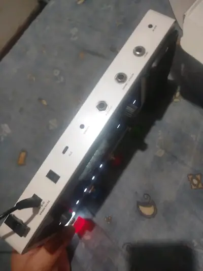 Vendo Pedal Multiefecto Mooer GE150 Pro - miniatura 3