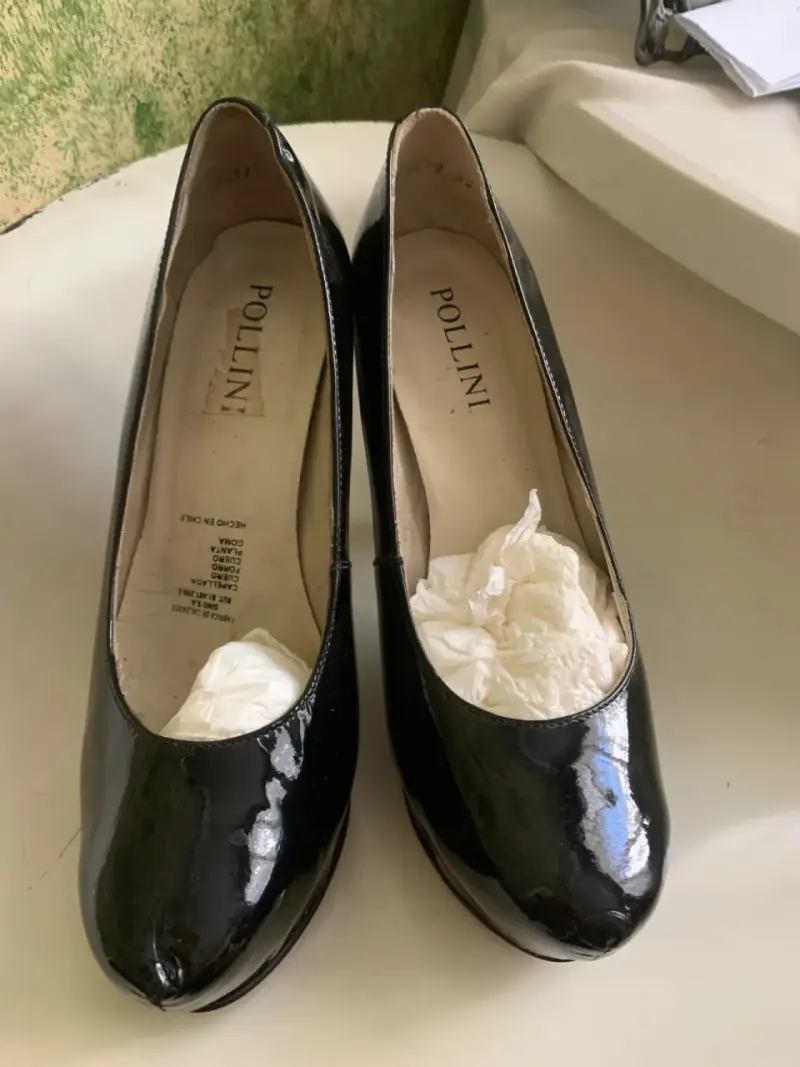 Zapatos de Tacón Negro de Cuero Pollini - 1