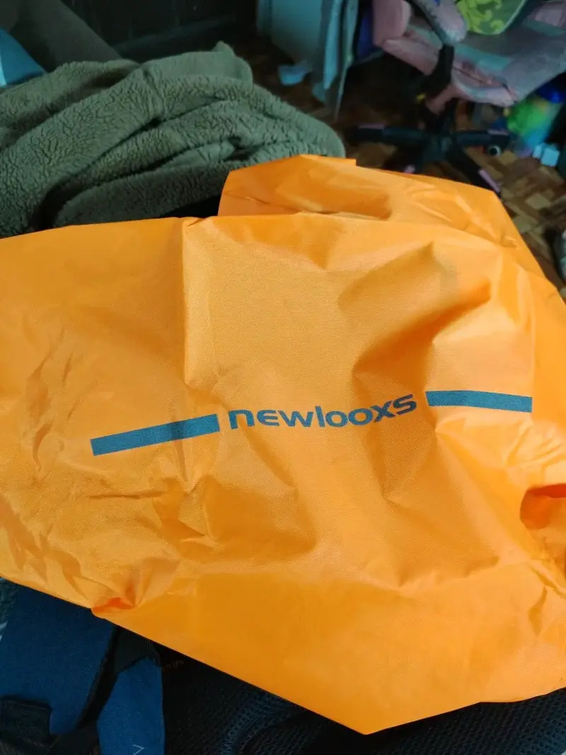 Bolso de viaje Newlooxs con diseño moderno - 3