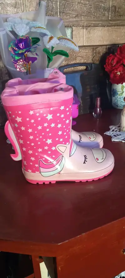 Botas de lluvia infantiles unicornio rosadas - miniatura 1