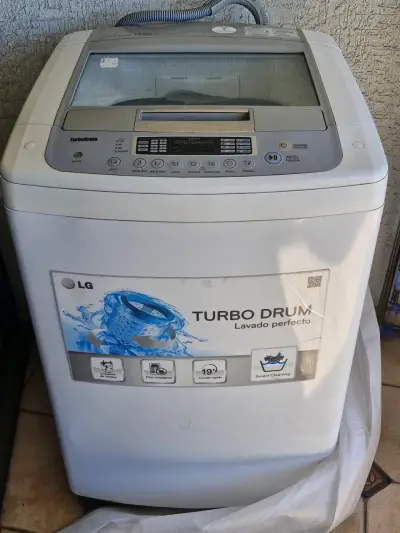 Lavadora LG Turbo Drum 19 kg con Smart Cleaning - miniatura 1