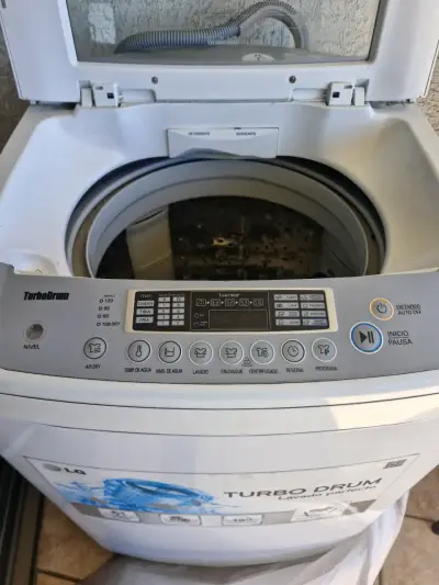 Lavadora LG Turbo Drum 19 kg con Smart Cleaning - miniatura 3