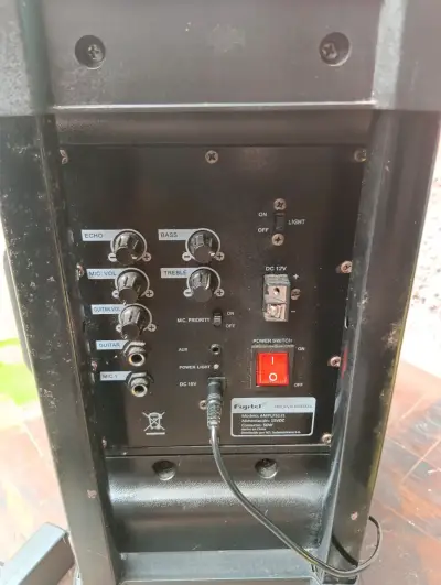 Parlante portátil Fuyitel con USB y SD - miniatura 3