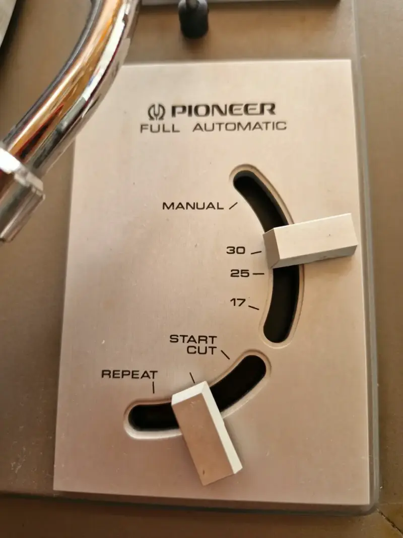 Tocadiscos Pioneer vintage con tapa protectora - 2
