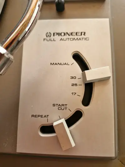 Tocadiscos Pioneer vintage con tapa protectora - miniatura 2