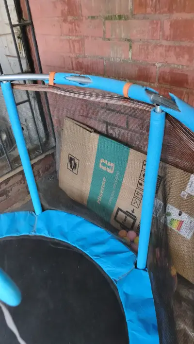 Trampolín infantil con red de seguridad azul - miniatura 4
