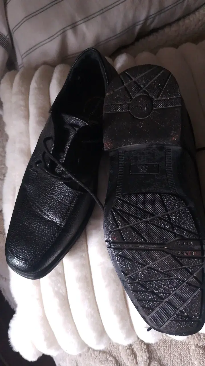 Zapatos de cuero negro para hombre número 35 - 3