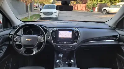 Chevrolet Traverse Premier 2021, excelente estado - miniatura 3