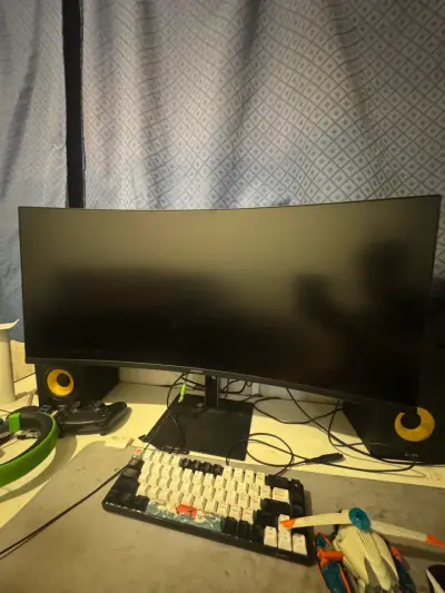 Monitor curvo 34” 180hz 3560x1440p - miniatura 5