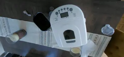 Máquina de pan blanca con accesorios - miniatura 3