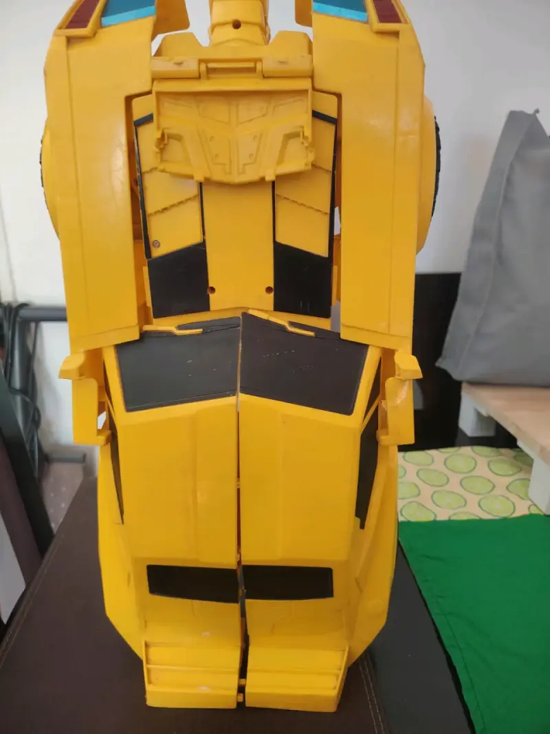 Figura de acción Transformer Bumblebee amarillo - 2
