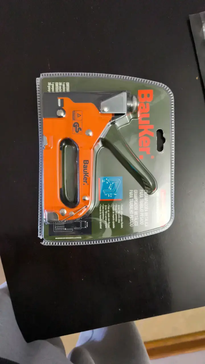 Engrapadora manual Bauker para trabajos pesados - 1