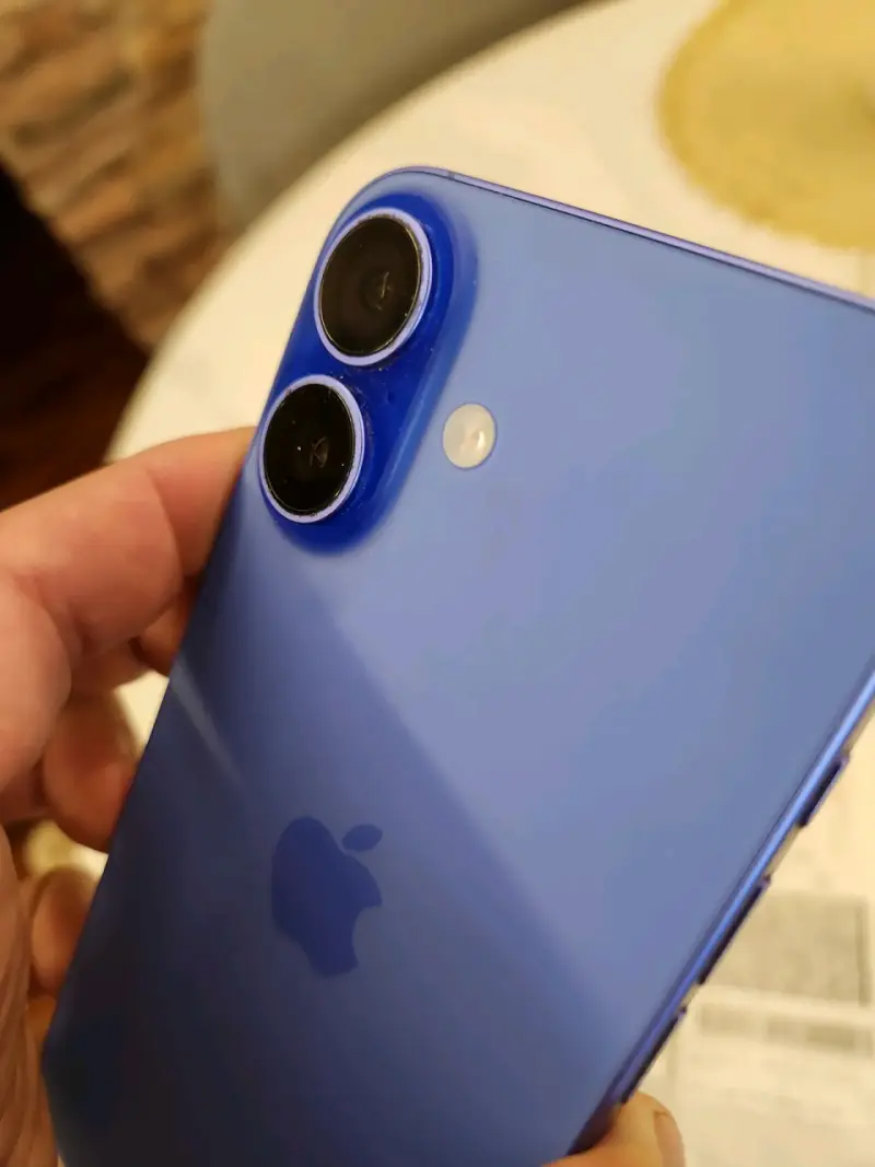 iPhone 16 con caja y boleta - 5