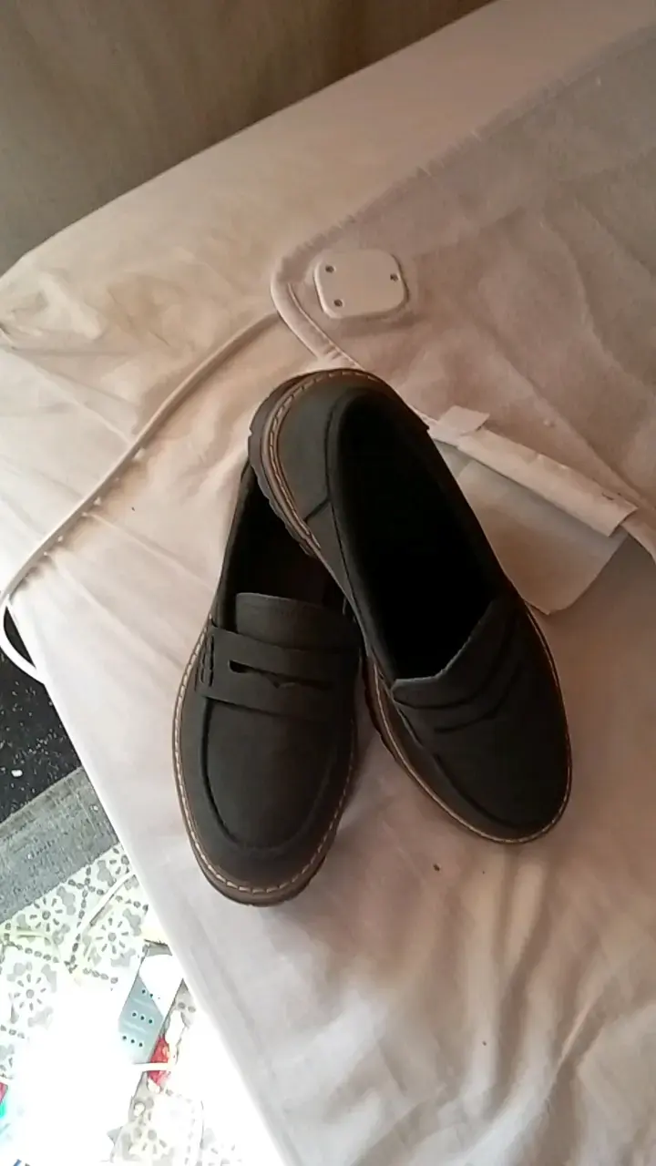 Zapatos mocasines negros con suela gruesa - 5