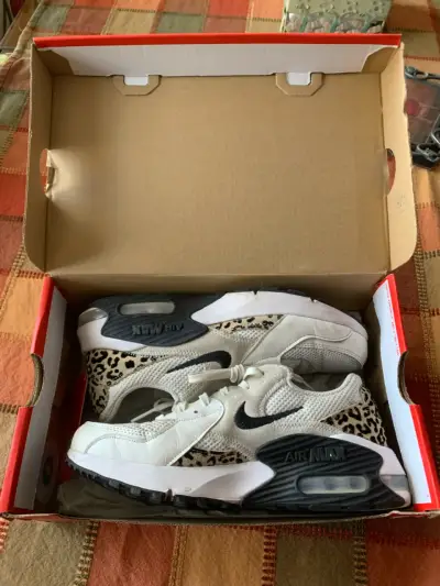 Zapatillas Nike Air Max con estampado animal print - miniatura 1