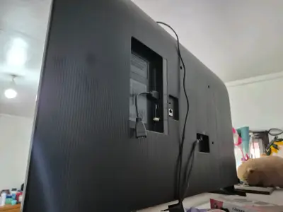 Televisor Smart Samsung de 43 pulgadas - miniatura 1