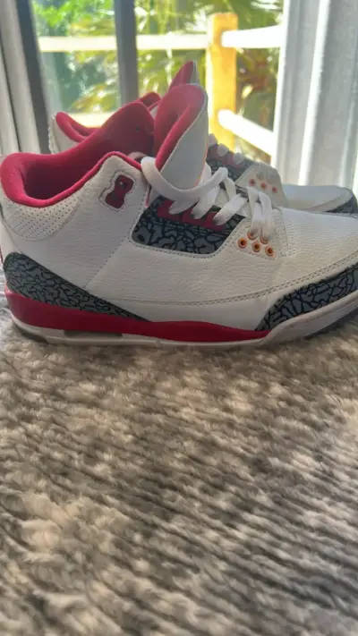 Zapatillas deportivas Air Jordan blancas y roja - miniatura 2