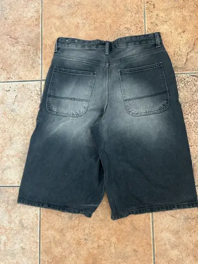 Shorts de mezclilla negros Bershka para hombre - miniatura 2