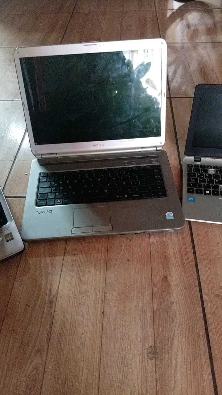 Lote de laptops usadas de varias marcas - 3